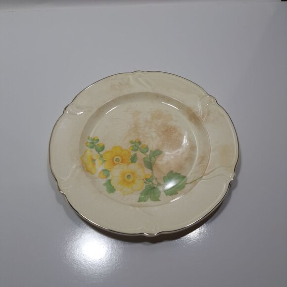 Vintage TS&T Yellow Flower Scalloped Dinner Plate Made In USA 10" Diameter - Picture 1 of 11